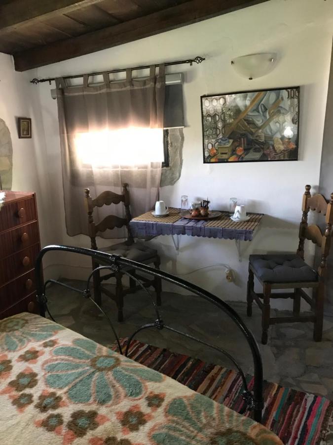 Gourgiana Apartments アンドリツェナ エクステリア 写真