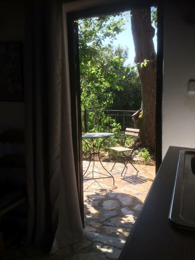 Gourgiana Apartments アンドリツェナ エクステリア 写真